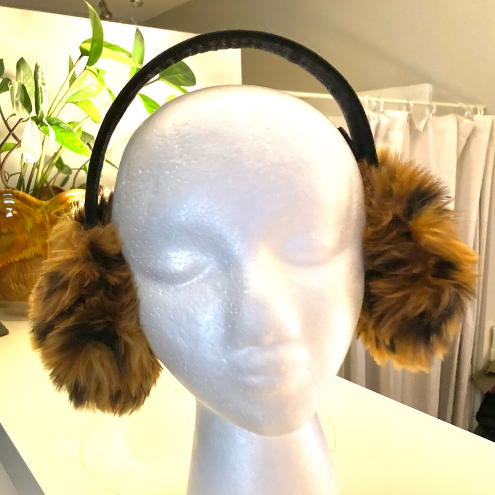 ❣️SALE❣️ J. CREW Leopard Print Women’s Faux Fur Earmuffs